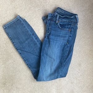 American Eagle size 2 short skinny jeans